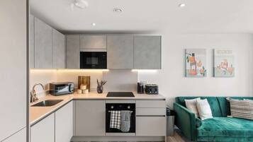 Fridge, microwave, oven, stovetop
