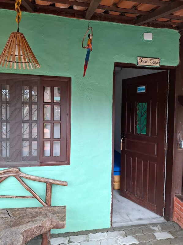 Basic Chalet | Exterior detail - Lua Chalés (São Sebastião)