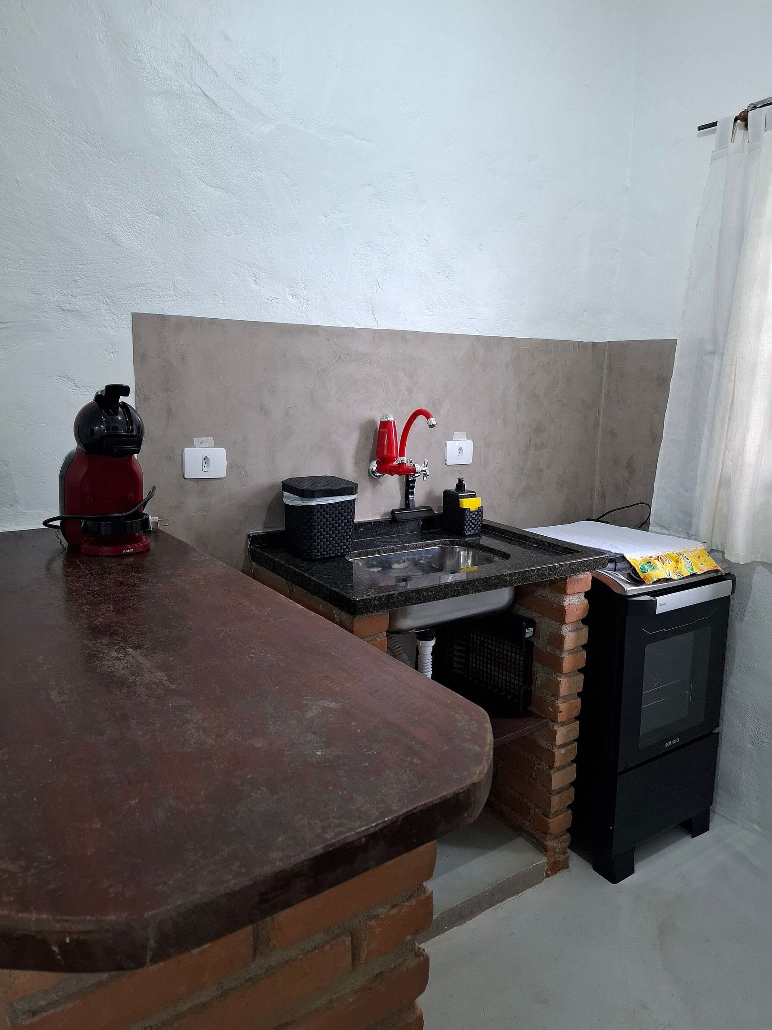 Chalet | Private kitchen | Fridge, cookware/dishes/utensils