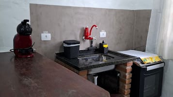 Chalet | Private kitchen | Fridge, cookware/dishes/utensils