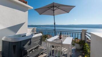 House (Holiday Home Klara) | Balcony