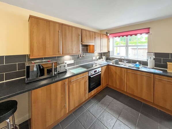 Dishwasher, high chair