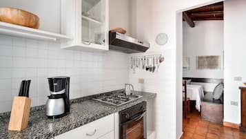 Réfrigérateur, four, plaque de cuisson, lave-vaisselle