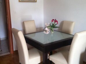 아파트 (Apartment Biserka) | 다이닝룸