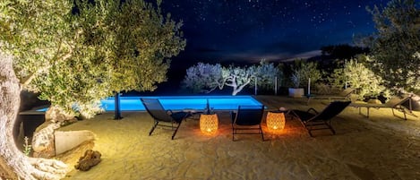 House (Three Bedroom Holiday Home with Pool) | Exterior