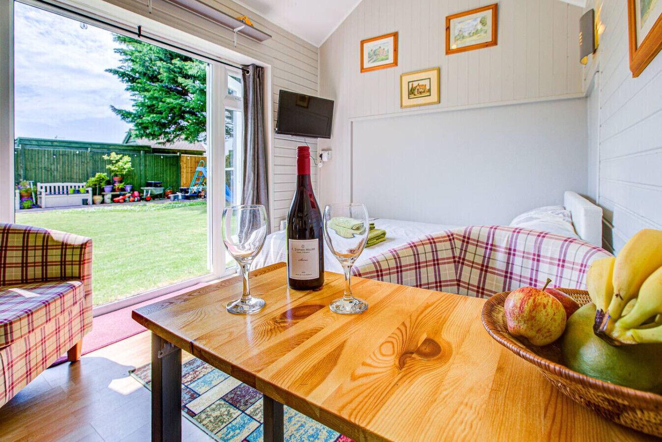 1 soverom, skrivebord, strykejern/-brett og wi-fi