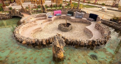 Azad Siwa Hotel