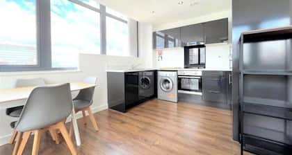 2 Bedroom Apartment with Amazing Views of Liverpool City Centre
