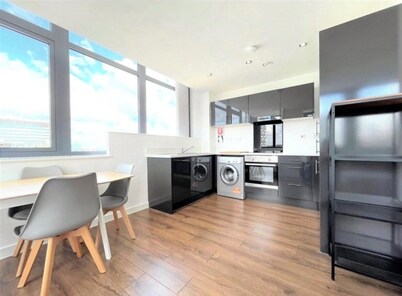 2 Bedroom Apartment with Amazing Views of Liverpool City Centre