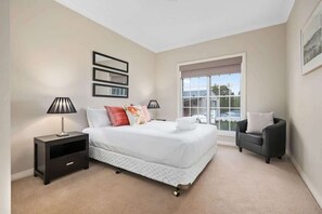 7 bedrooms, iron/ironing board, WiFi