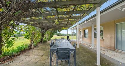 Mole Hill Farmhouse - Perfect Large Families Getaways