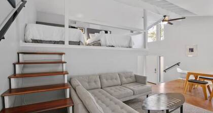 Huge Private Villa near Downtown - 12 Real Beds