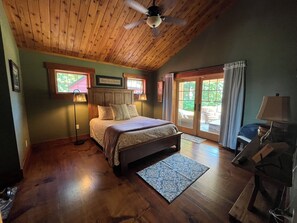 3 soverom, skrivebord, wi-fi (inkludert) og sengetøy