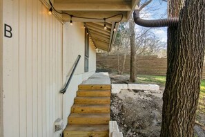 Property grounds - Cozy home one mile from Zilker Park - Side B (Austin)