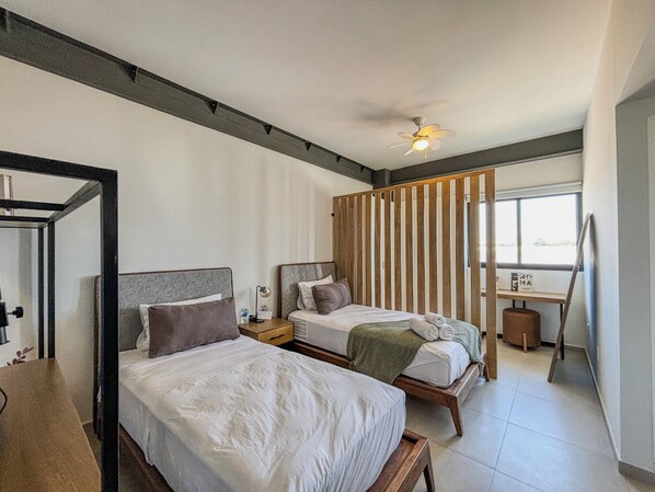 Standard Apartment, 2 Twin Beds | Desk, laptop workspace, free WiFi