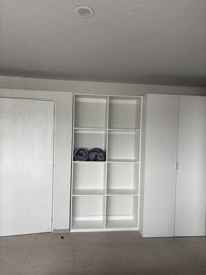 Superior Apartment, 1 Queen Bed with Sofa bed | Premium bedding, desk, laptop workspace, free WiFi