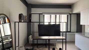 Superior appartement, meerdere bedden | Luxe beddengoed, een bureau, een laptopwerkplek, gratis wifi