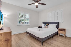 3 bedrooms, iron/ironing board, WiFi, bed sheets - The Brandon Oasis (Brandon)