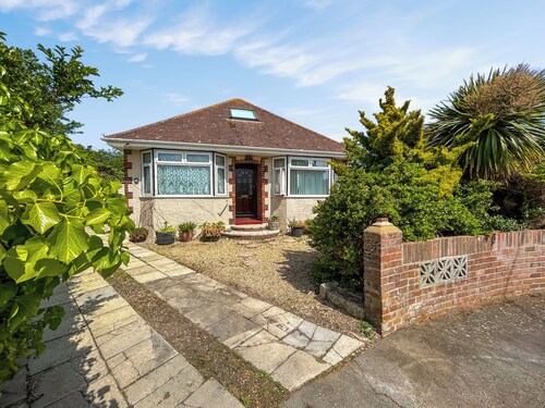 3 bedroom accommodation in Weymouth