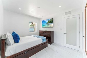 3 Schlafzimmer, Schreibtisch, Bügeleisen/Bügelbrett, kostenloses WLAN