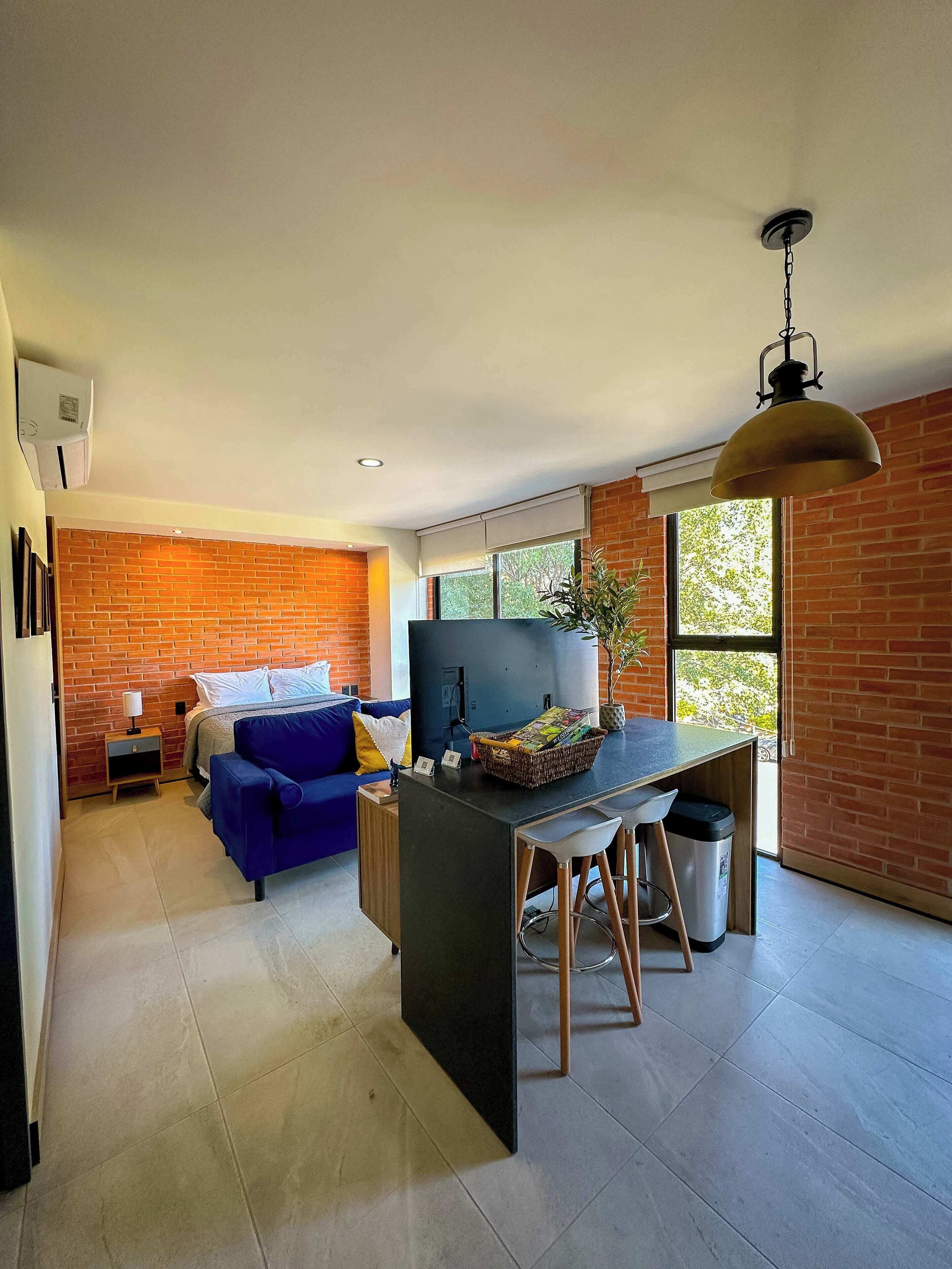 1 chambre, bureau, fer et planche à repasser, Wi-Fi