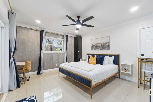 1 habitación, escritorio, tabla de planchar con plancha y wifi gratis