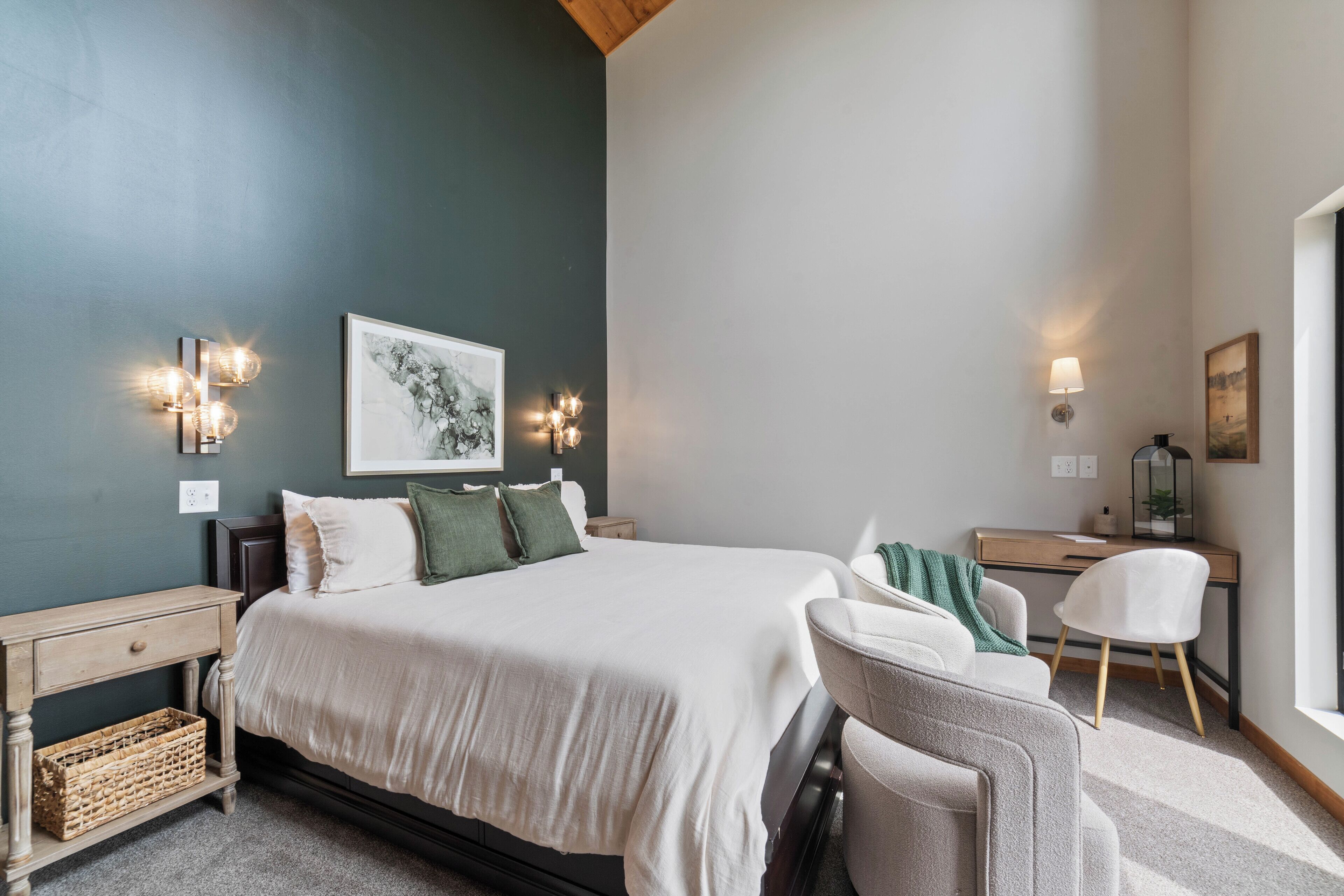 4 bedrooms, WiFi, bed sheets