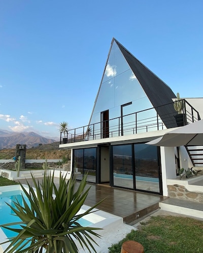 MOON CABIN:Cabin 30 min from Trujillo Comfort between mountains and starry sky.