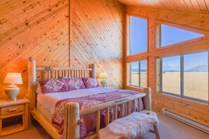 5 bedrooms, travel crib, free WiFi, bed sheets - Hot Tub, Kid Loft, Ping Pong, 25 min YNP, Fire Pit (Island Park)