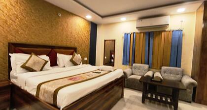 Angel Pink Residency