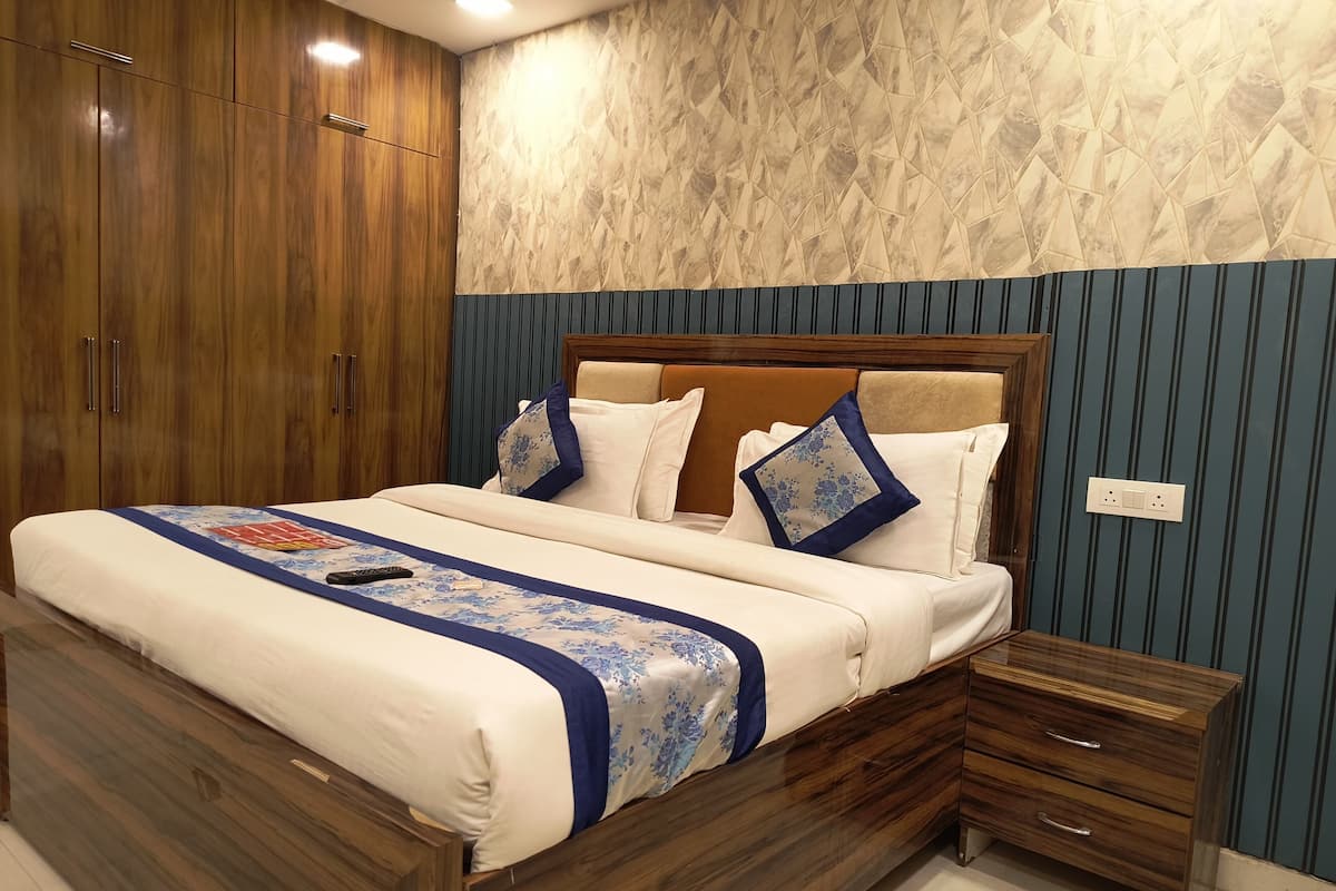 Peralatan tempat tidur premium, peti besi dalam bilik, Wi-fi percuma