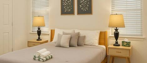 4 soverom, strykejern/-brett, wi-fi (inkludert) og sengetøy