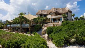 Pemandangan dari properti