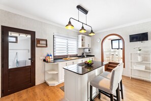 Fridge, microwave, oven, dishwasher - Villa doña Isidora - VipVipVillas (Teguise)