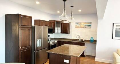 Beautiful Water Front  fully furnished apartment.