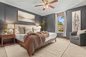 5 bedrooms, desk, iron/ironing board, travel crib