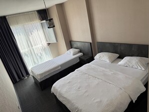 In-room safe, laptop workspace, free WiFi