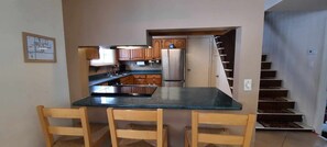 Micro-ondas, fogão, cooktop, lava-louças