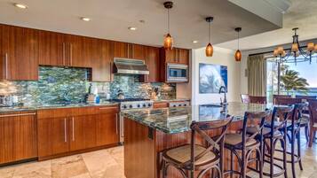 Microwave, oven, dishwasher, coffee/tea maker