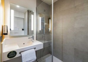 Unclassified image, 4 of 24, button - B&B HOTEL Carcassonne Rocadest La Cité (Carcassonne)