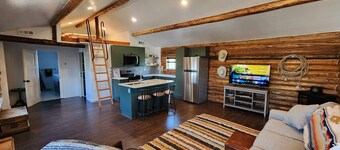 Cookie's Cabin is a charming little cabin in adventurous Kemmerer!