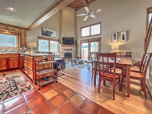 Interior - At-home 3-bedroom, Garage, On Shuttle Route (Mount Crested Butte)