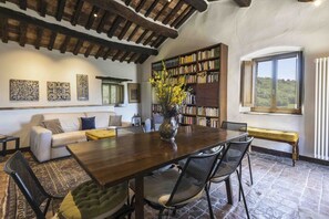 Interior - Villa Ciciliano by MMega (Monte Santa Maria Tiberina)