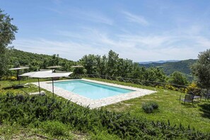 Pool - Villa Ciciliano by MMega (Monte Santa Maria Tiberina)