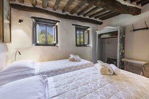 5 bedrooms, WiFi, bed sheets - Villa Ciciliano by MMega (Monte Santa Maria Tiberina)