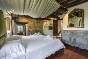 5 quartos, Wi-Fi, roupa de cama