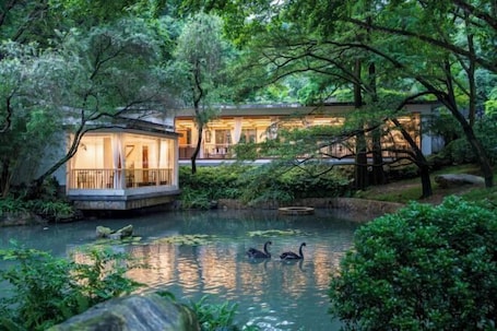 Interior. Guangzhou Mountain Villa
