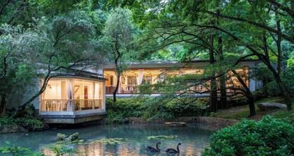 Guangzhou Mountain Villa