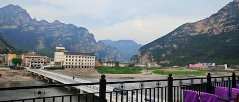 Vue depuis lâhĂ©bergement