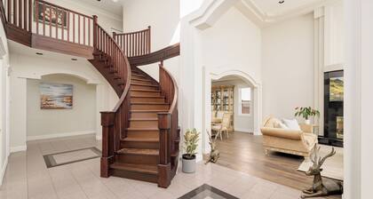 White DoubleRoom PrivateBathroom